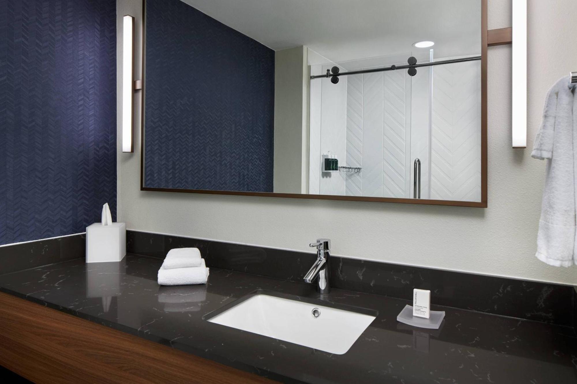 Fairfield Inn & Suites By Marriott Virginia Beach/Norfolk Airport Exteriör bild